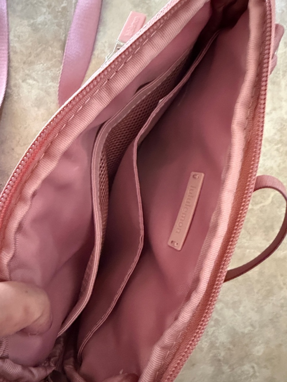 lululemon athletica Curved Line Crossbody Bag - Adjustable Strap - Picture 6 of 10